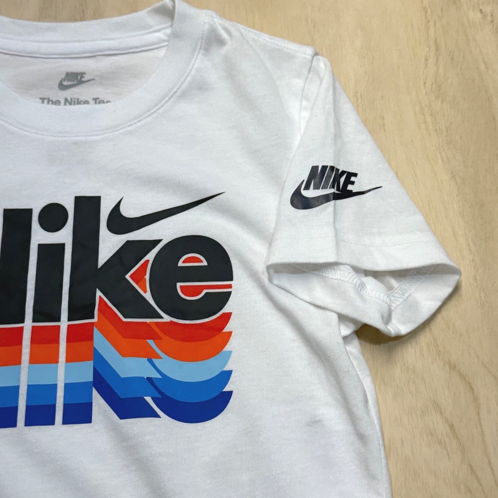 Nike Boys Retro Fader Graphic Logo T-Shirt Short Sleeve Size L 7 NEW (6-7 YRS) - Picture 4 of 6